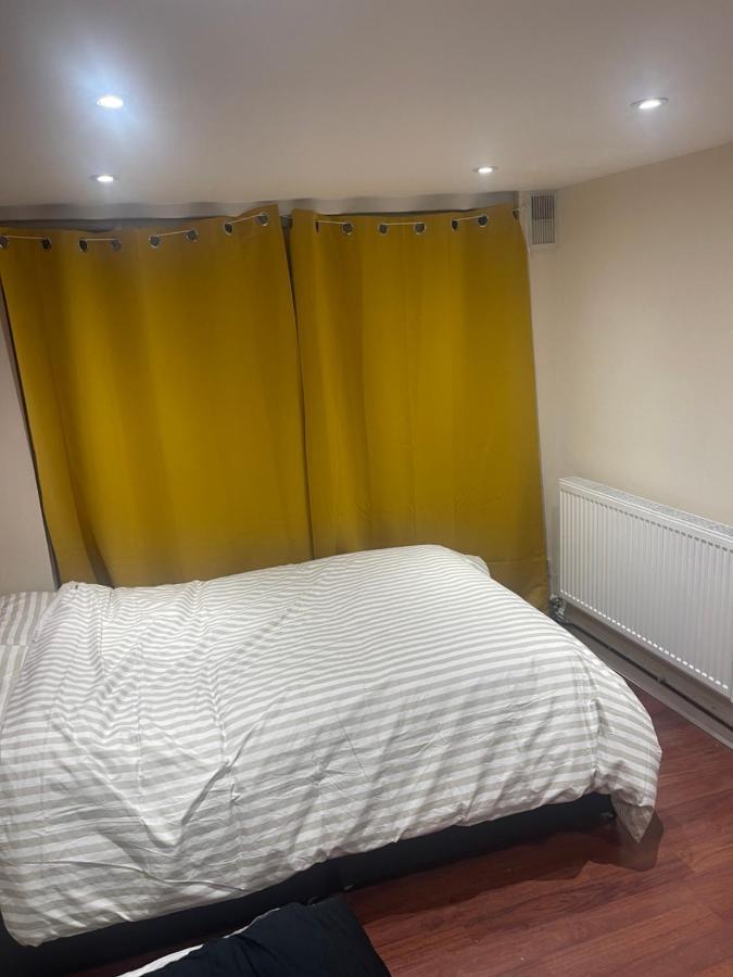 Relevant Bed and Breakfast Bexley Esterno foto